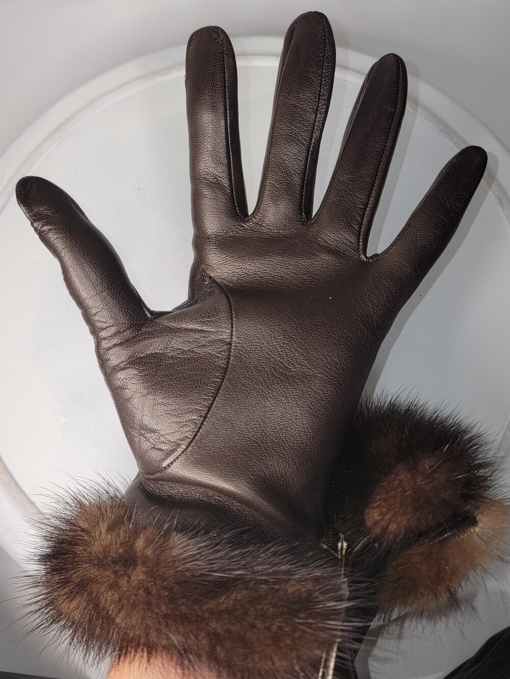 L DAVILA AGUAYO Brown Leather Gloves with Fur Cuff Made In Spain.